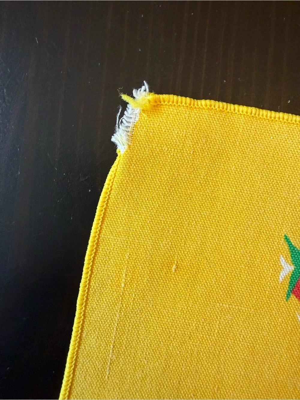 Set of 4 Yellow Strawberry & Flower napkins